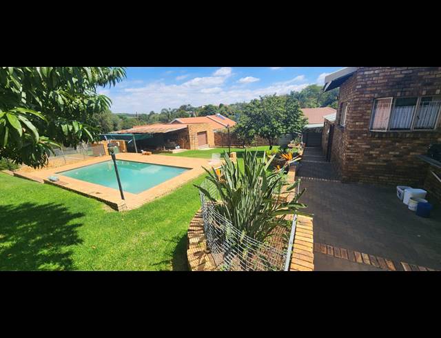 4 BEDROOM HOUSE FOR SALE IN SUIDEROORD